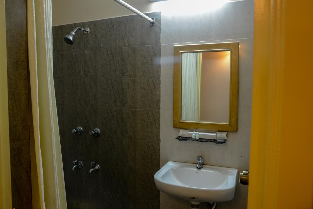 Oyo 14933 Rpr Residency Hotel เชนไน ภายนอก รูปภาพ