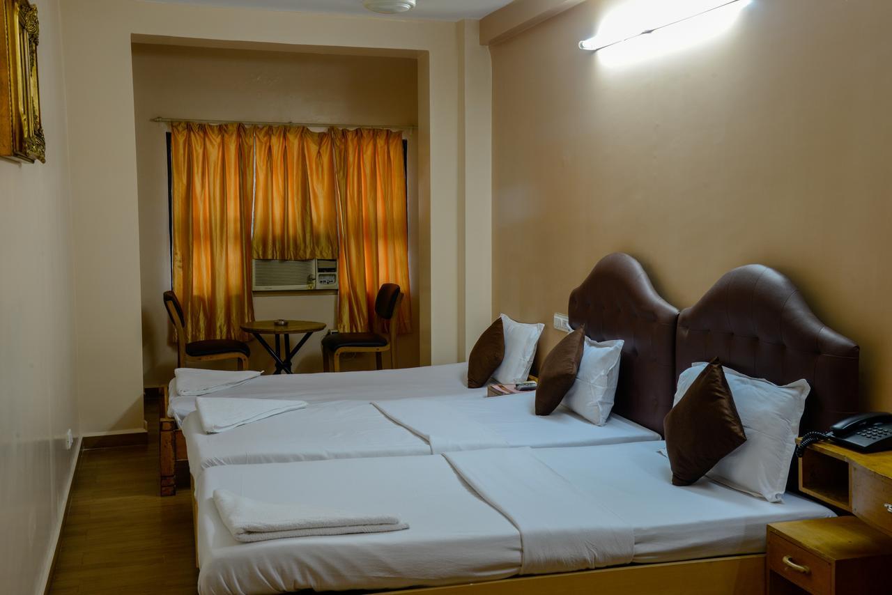 Oyo 14933 Rpr Residency Hotel เชนไน ภายนอก รูปภาพ