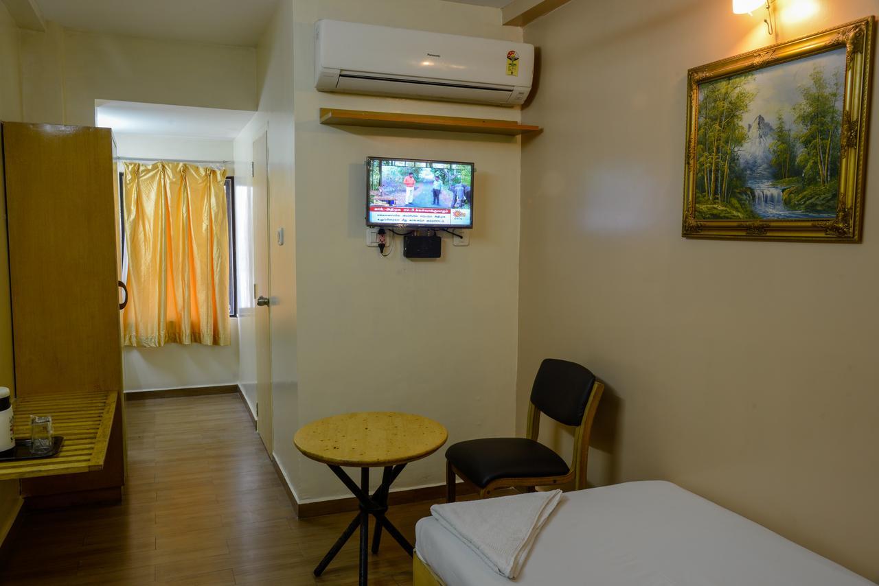 Oyo 14933 Rpr Residency Hotel เชนไน ภายนอก รูปภาพ