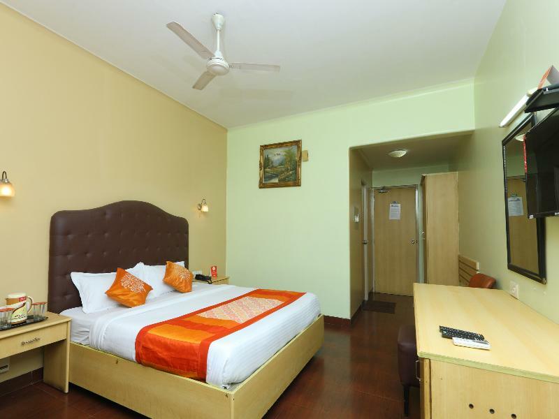 Oyo 14933 Rpr Residency Hotel เชนไน ภายนอก รูปภาพ